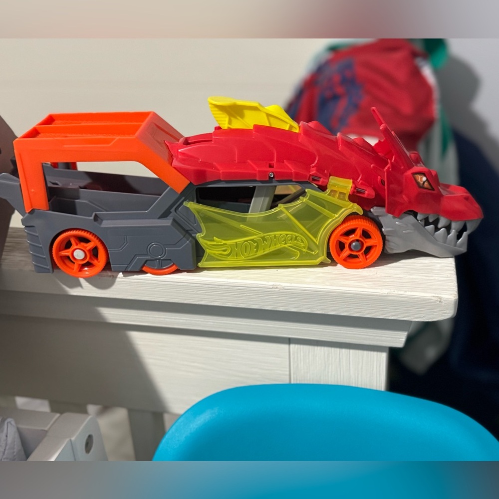 Hot wheels dragon